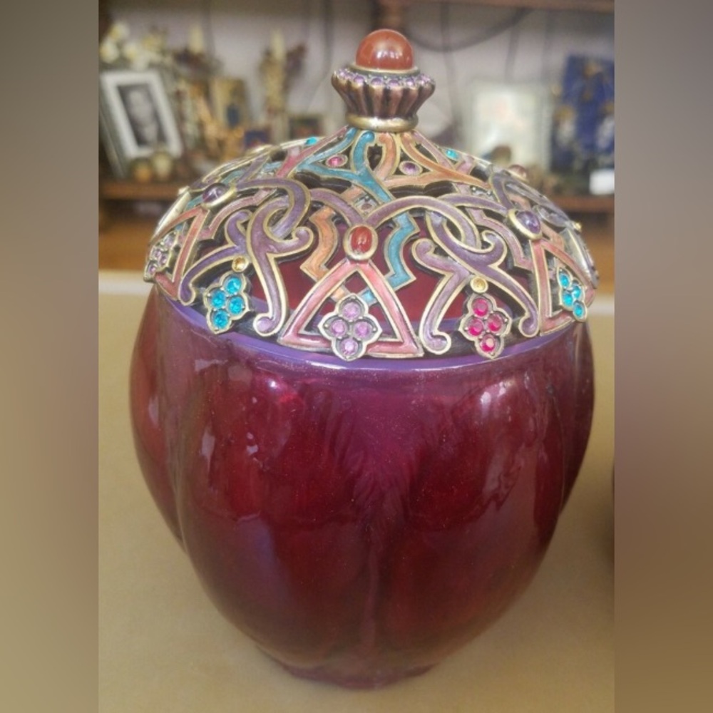 JAY STRONGWATER LARGE ARABESQUE SCROLL JEWELED CRYSTAL ENAMEL VANITY JAR RED